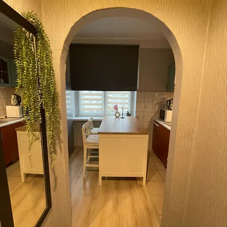 Tiny With Parking Apartman *