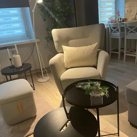 Tiny With Parking Apartman *