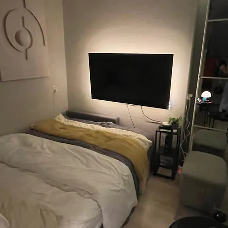 아파트 Tiny With Parking *