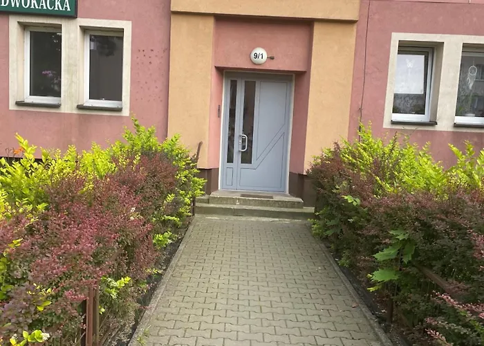 Tiny With Parking Appartement *