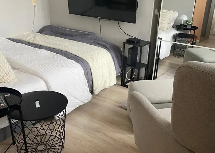 Tiny With Parking Pyskowice