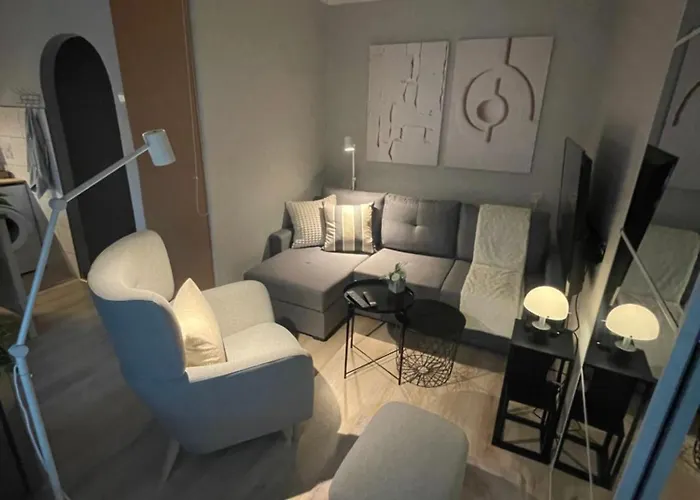 Tiny With Parking 아파트