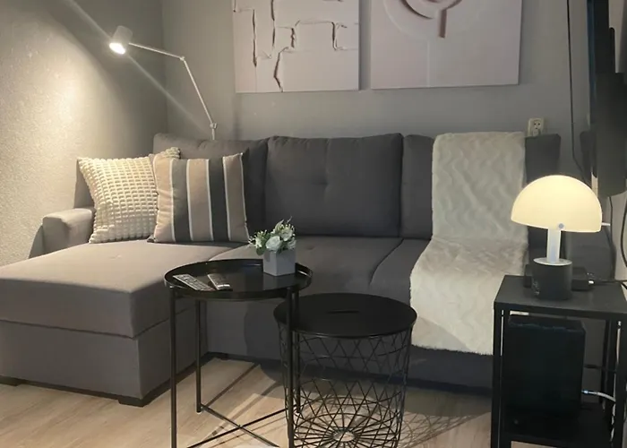 Apartament Tiny With Parking