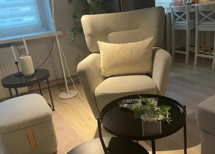 Tiny With Parking Appartement *